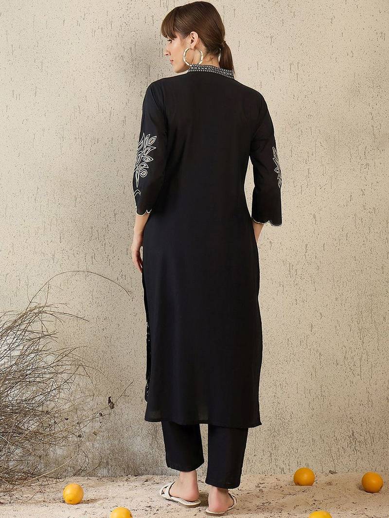 Women Floral Embroidered V-Neck Thread Work Pure Cotton Kurta with Trousers