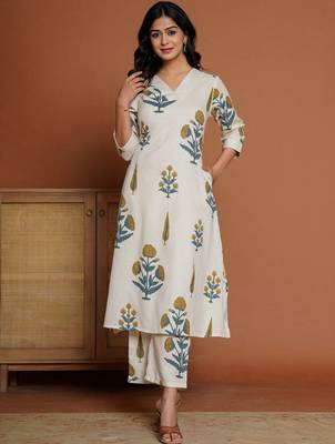 Women Floral Printed Regular Pure Cotton Kurta with Palazzos 2