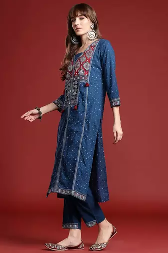 Ethnic Motifs Printed Thread Work Kurta with Trousers & Dupatta
