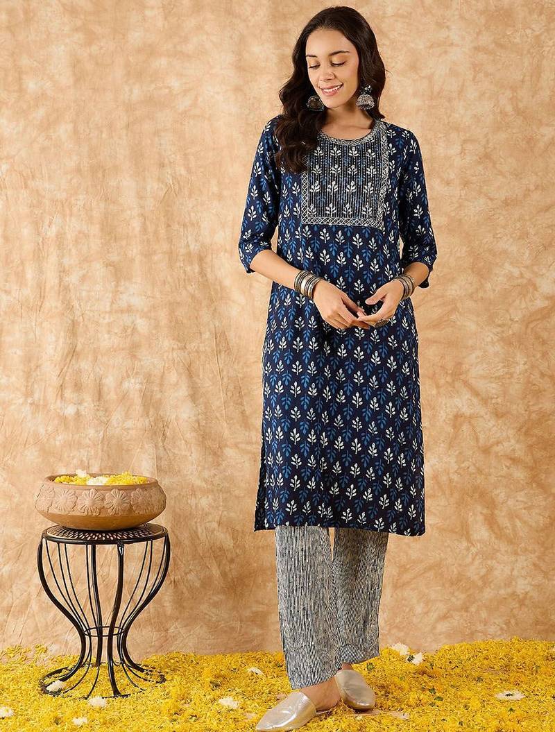 Ethnic Motifs Printed Straight Sequinned Kurta with Trousers