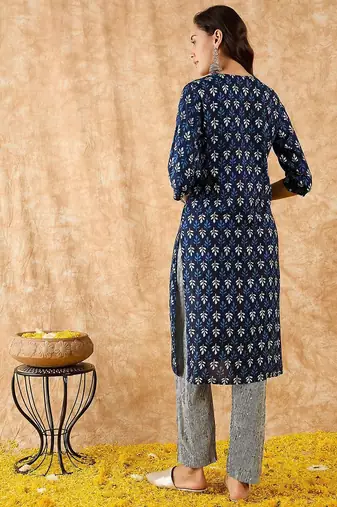Ethnic Motifs Printed Straight Sequinned Kurta with Trousers