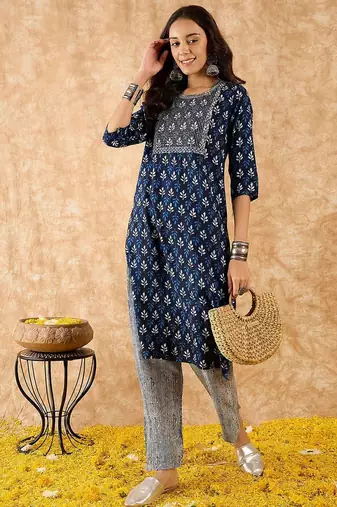 Ethnic Motifs Printed Straight Sequinned Kurta with Trousers