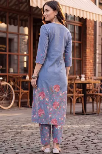Women Floral Printed Regular Pure Cotton Kurta with Trousers