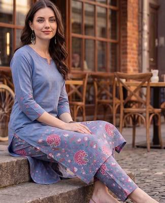 Women Floral Printed Regular Pure Cotton Kurta with Trousers 5