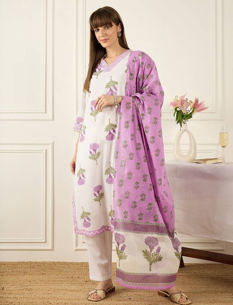 Women Floral Printed Regular Pure Cotton Kurta with Trousers & With Dupatta