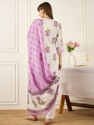 Women Floral Printed Regular Pure Cotton Kurta with Trousers & With Dupatta 4