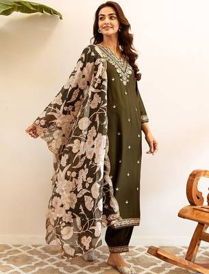 Ethnic Motifs Embroidered Regular Thread Work Kurta with Salwar & With Dupatta 2