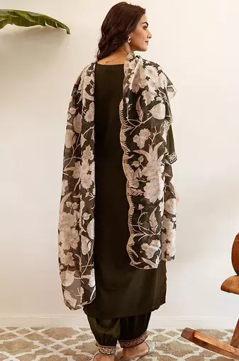 Ethnic Motifs Embroidered Regular Thread Work Kurta with Salwar & With Dupatta