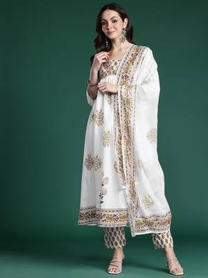 Floral Printed Empire Pure Cotton Kurta with Trousers & With Dupatta 5