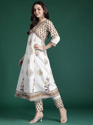 Floral Printed Empire Pure Cotton Kurta with Trousers & With Dupatta 6
