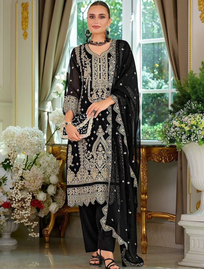 Ethnic Motifs Embroidered V-Neck Thread Work Kurta With Trousers & Dupatta