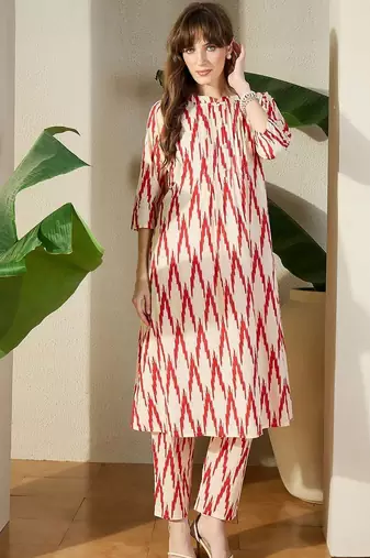 Women Ethnic Motifs Printed Pleated Pure Cotton Kurta with Trousers