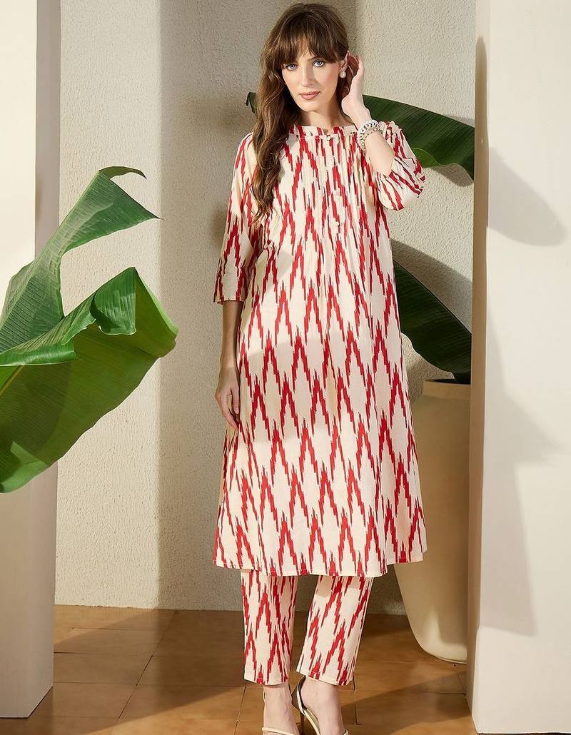 Women Ethnic Motifs Printed Pleated Pure Cotton Kurta with Trousers