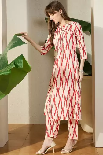 Women Ethnic Motifs Printed Pleated Pure Cotton Kurta with Trousers