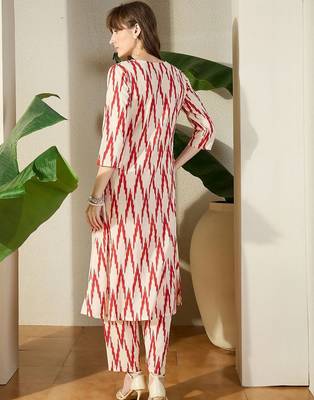 Women Ethnic Motifs Printed Pleated Pure Cotton Kurta with Trousers 4