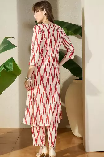 Women Ethnic Motifs Printed Pleated Pure Cotton Kurta with Trousers