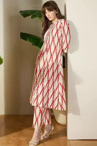 Women Ethnic Motifs Printed Pleated Pure Cotton Kurta with Trousers