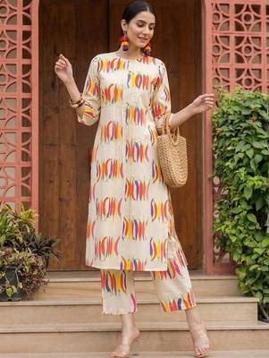 Women Printed Regular Pure Cotton Kurta with Trousers 4