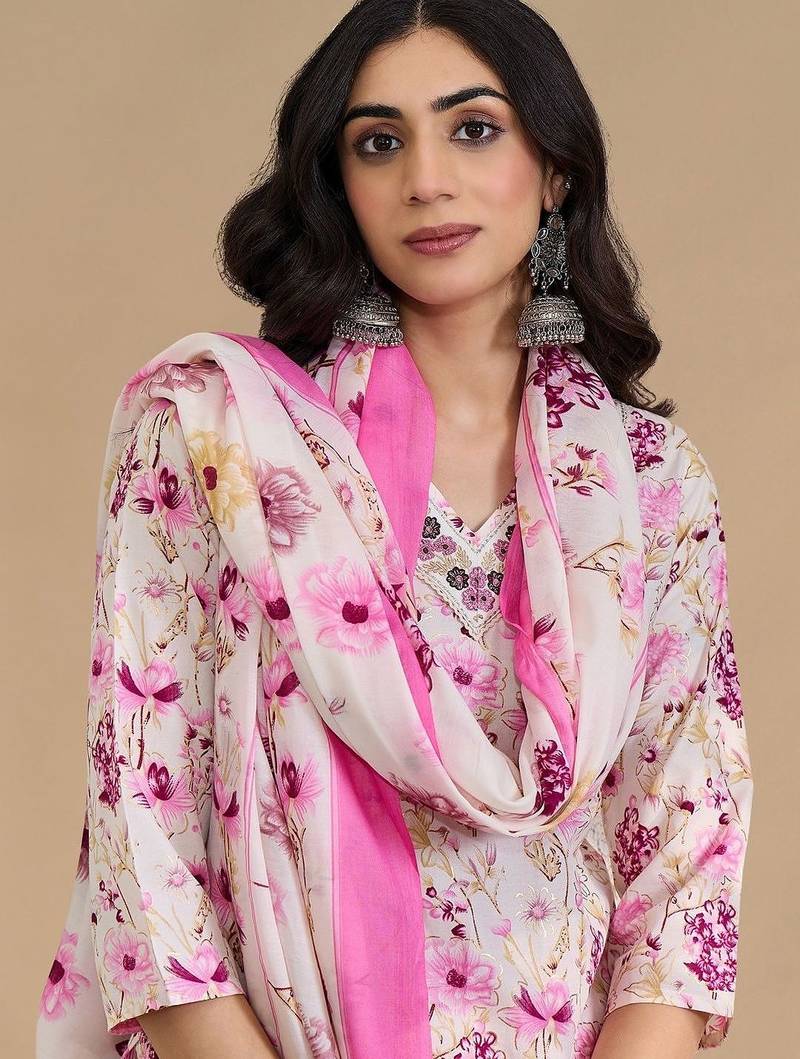 Women Floral Printed Regular Thread Work Pure Cotton Kurta with Trousers & With Dupatta