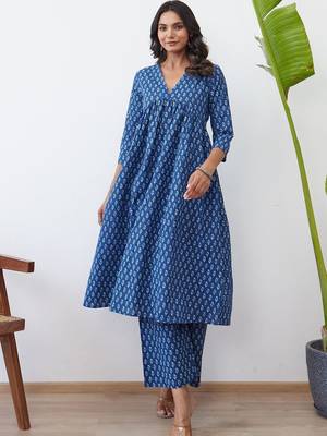 Women Ethnic Motifs Printed Empire Pure Cotton Kurta with Trousers 6
