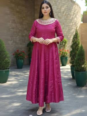 Embroidered Round Neck Thread Work Anarkali Kurta With Trousers 2
