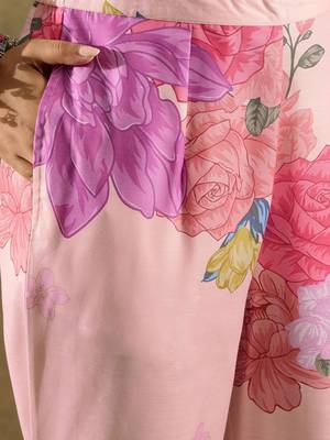 Floral Printed V-Neck Straight Kurta with Trousers 4