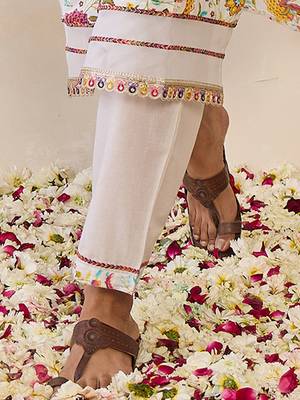 Women Floral Printed Thread Work Pure Cotton Kurta with Trousers & With Dupatta 6