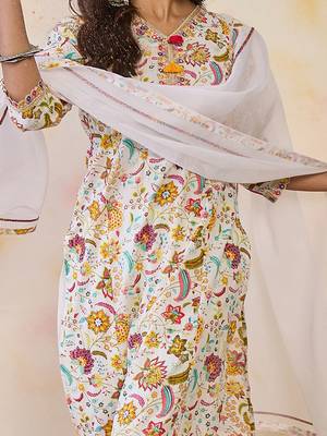 Women Floral Printed Thread Work Pure Cotton Kurta with Trousers & With Dupatta 7