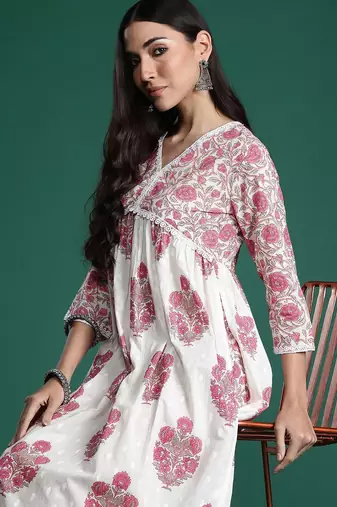 Women Floral Printed Empire Pure Cotton Kurta with Trousers