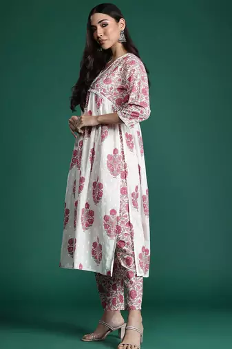 Women Floral Printed Empire Pure Cotton Kurta with Trousers