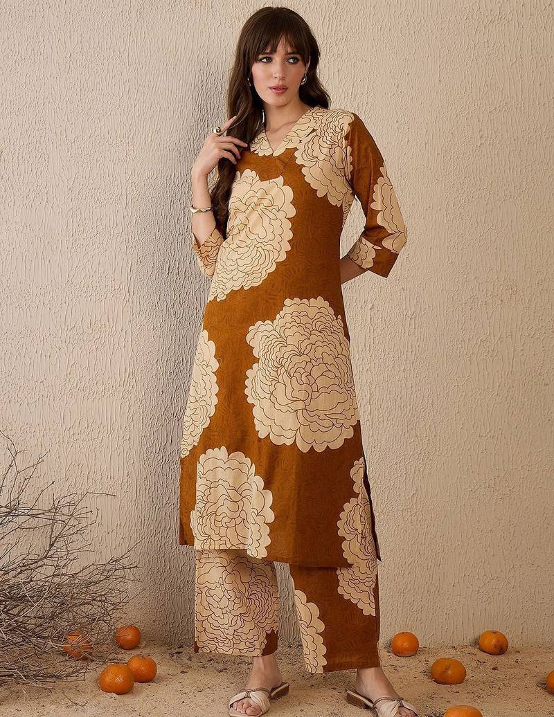 Women Floral Printed Regular Pure Cotton Kurta with Trousers