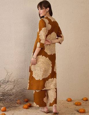 Women Floral Printed Regular Pure Cotton Kurta with Trousers 5