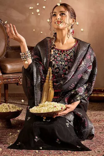 Floral Embroidered Thread Work Straight Kurta With Trousers And Dupatta