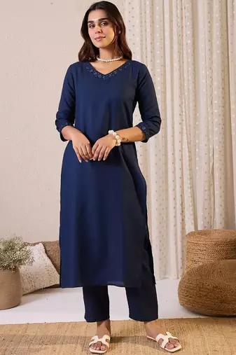 Floral Yoke Design V-Neck Sequinned Straight Kurta & Trousers