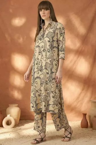 Women Printed Regular Pure Cotton Kurta with Trousers