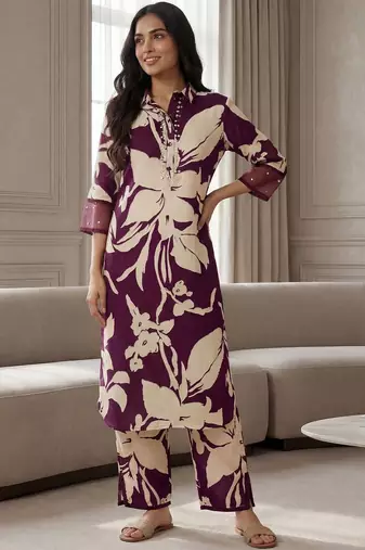 Women Floral Printed Regular Kurta with Trousers