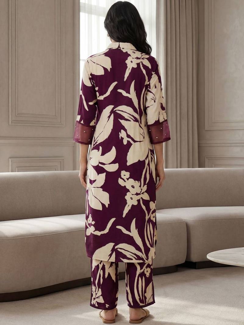 Women Floral Printed Regular Kurta with Trousers