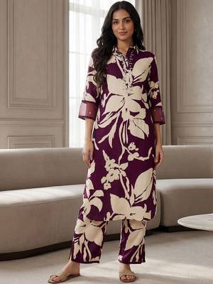 Women Floral Printed Regular Kurta with Trousers 6
