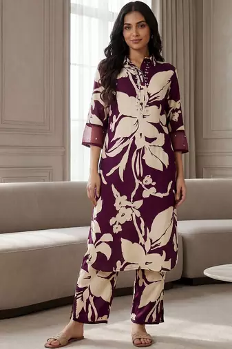 Women Floral Printed Regular Kurta with Trousers