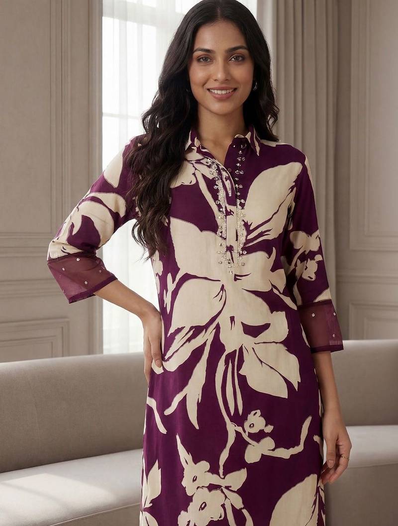 Women Floral Printed Regular Kurta with Trousers