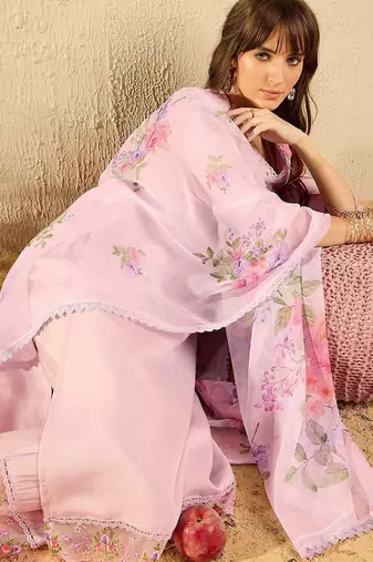 Women Floral Embroidered Regular Thread Work Kurta with Trousers & With Dupatta