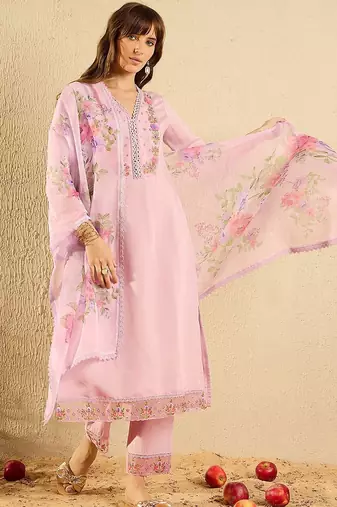 Women Floral Embroidered Regular Thread Work Kurta with Trousers & With Dupatta