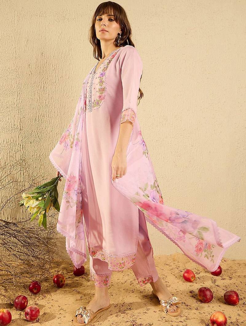 Women Floral Embroidered Regular Thread Work Kurta with Trousers & With Dupatta