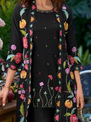 Women Floral Embroidered Regular Beads and Stones Kurta with Palazzos 2