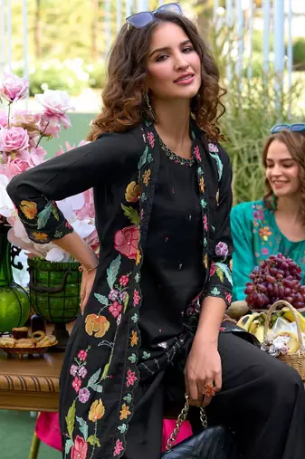 Women Floral Embroidered Regular Beads and Stones Kurta with Palazzos