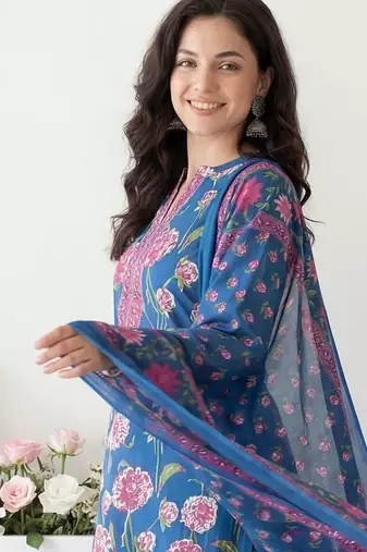 Women Floral Printed Regular Pure Cotton Kurta with Trousers & With Dupatta