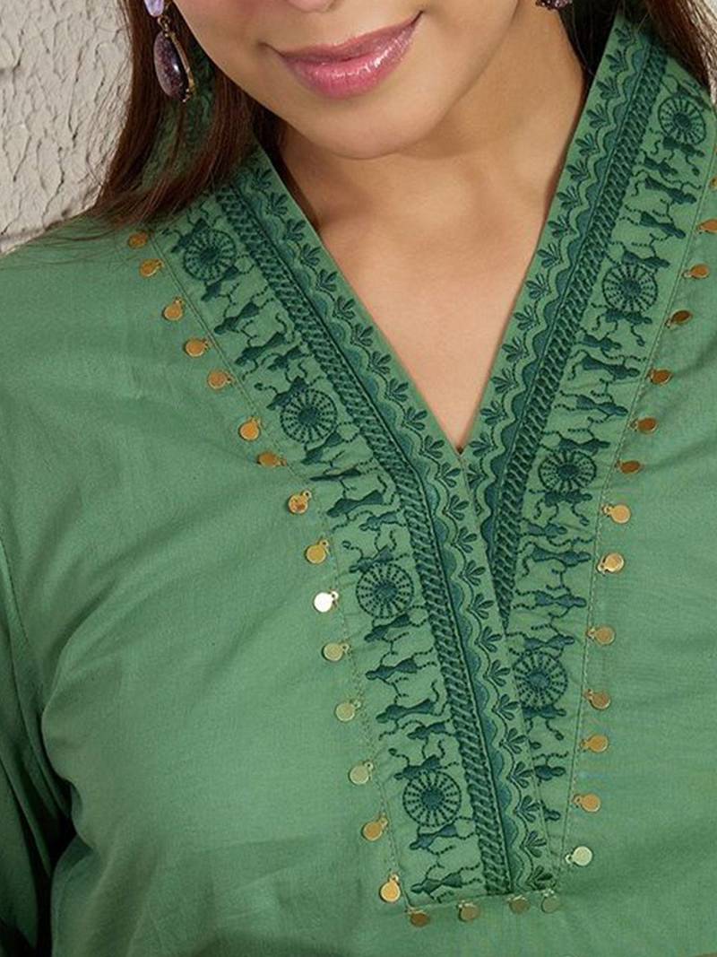 Ethnic Motifs Embroidered Thread Work Pure Cotton Kurta With Trousers
