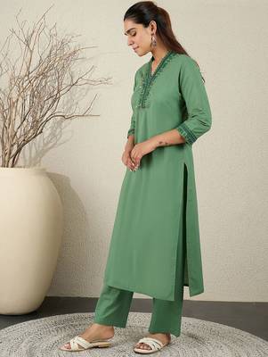 Ethnic Motifs Embroidered Thread Work Pure Cotton Kurta With Trousers 4