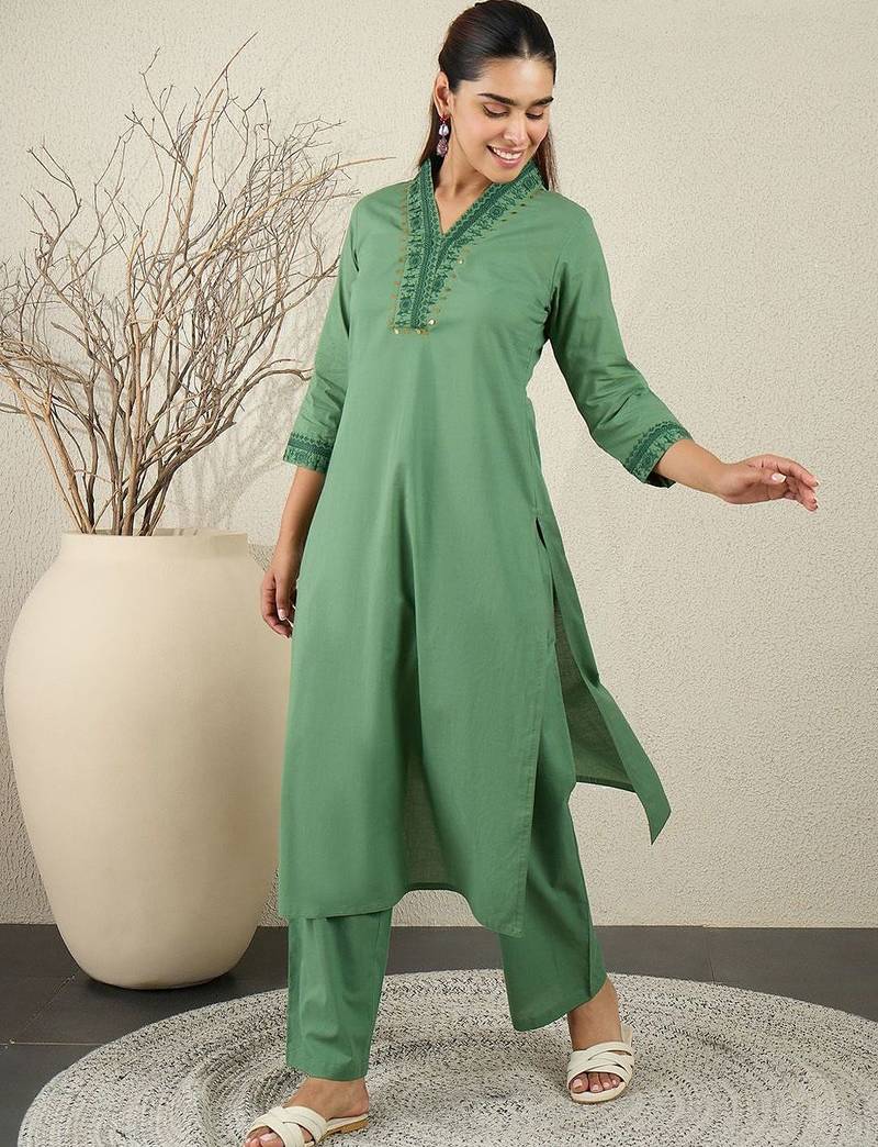 Ethnic Motifs Embroidered Thread Work Pure Cotton Kurta With Trousers