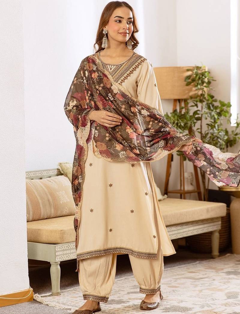Women Ethnic Motifs Embroidered Regular Thread Work Kurta with Patiala & With Dupatta